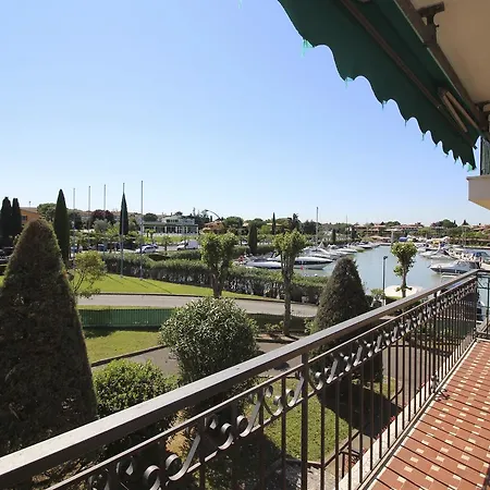 Sporting Club Vista Lago * 시르미오네